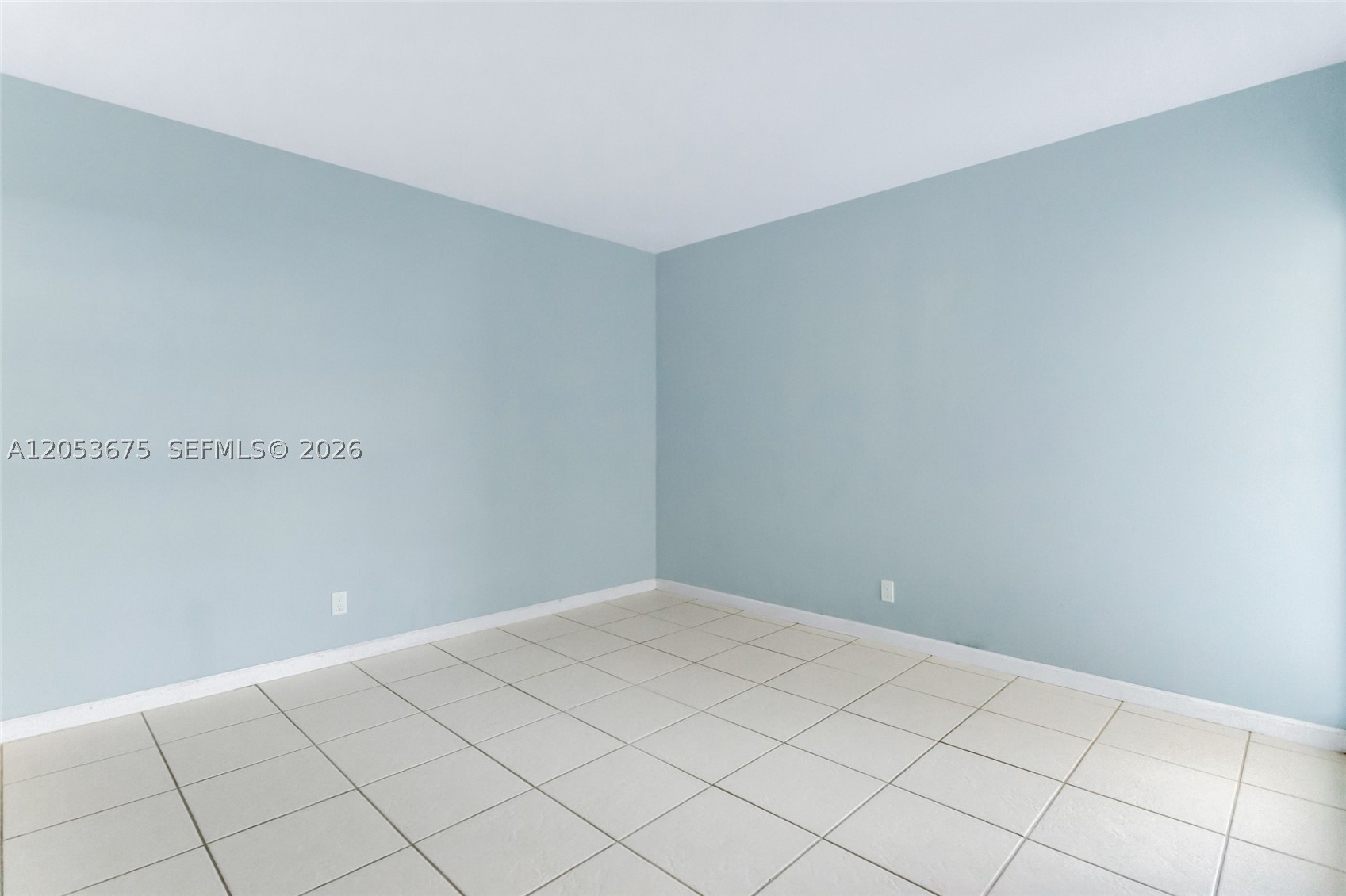 RIVER SHORES CONDO - Residential