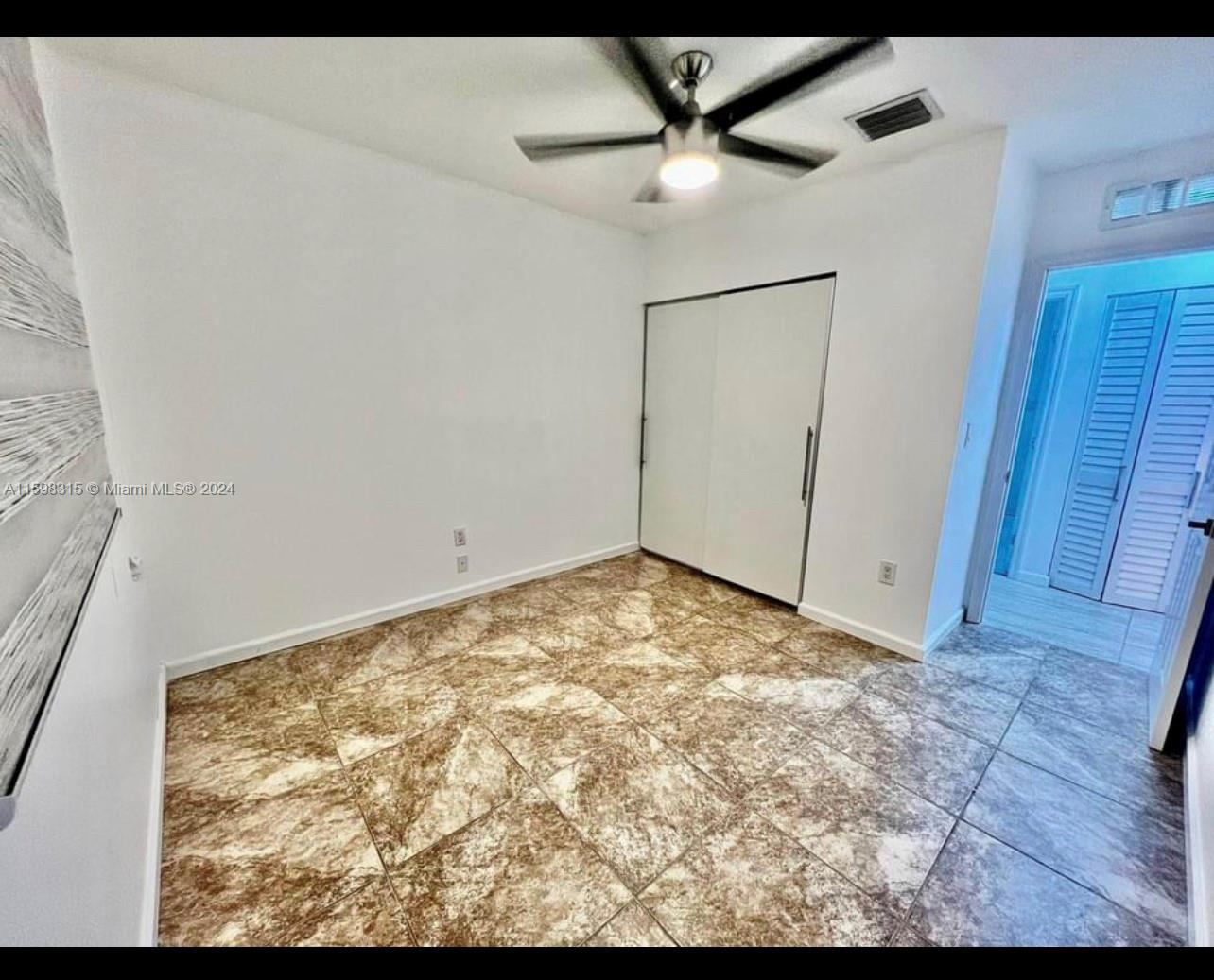 LAKE POINTE SEC 4 - Residential Lease