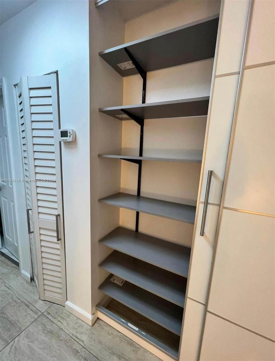 LAKE POINTE SEC 4 - Residential Lease
