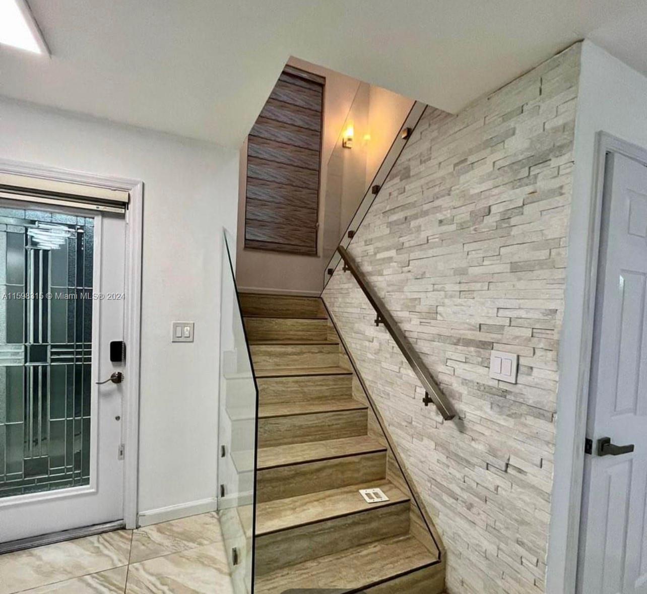 LAKE POINTE SEC 4 - Residential Lease