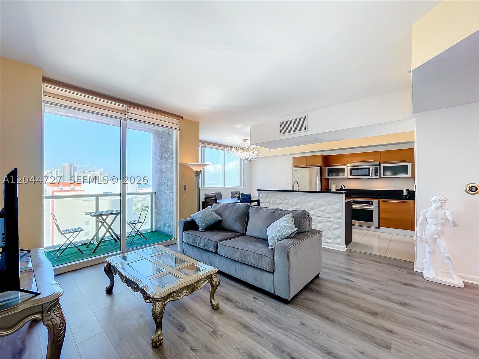 VIZCAYNE NORTH CONDO - Residential Lease