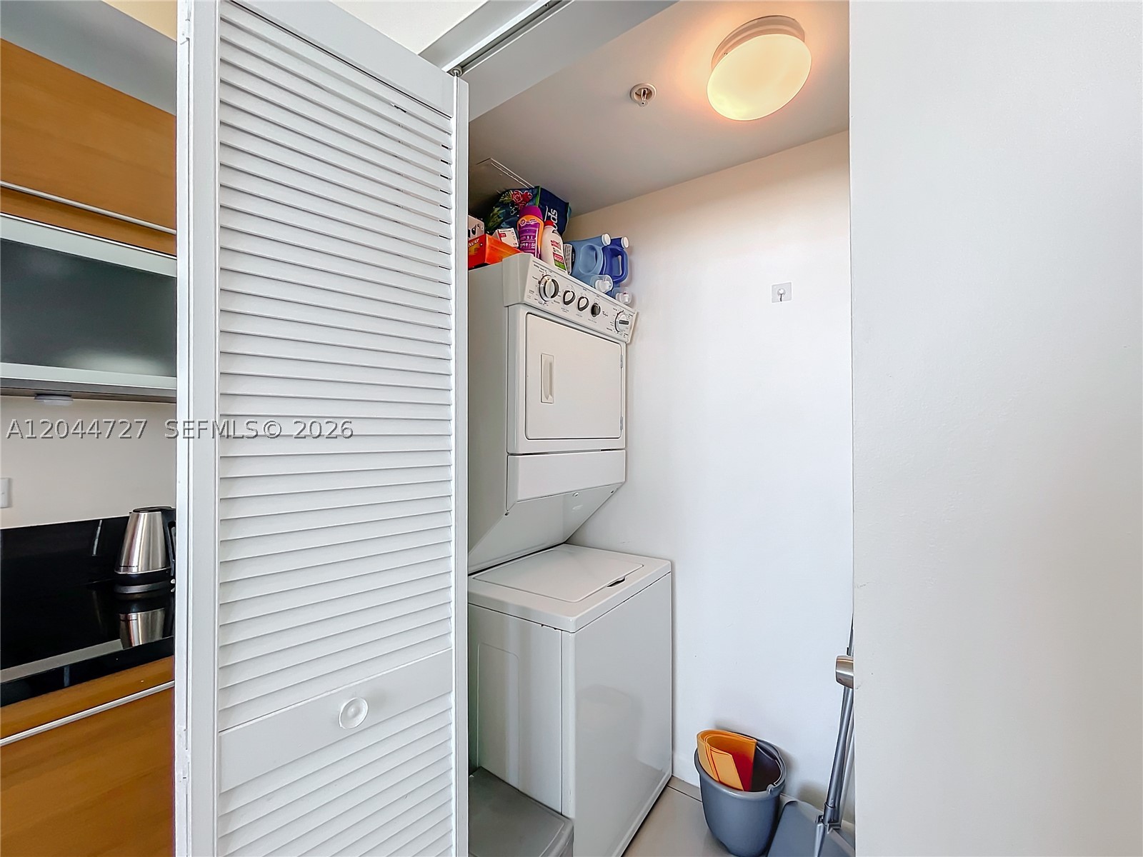 VIZCAYNE NORTH CONDO - Residential Lease
