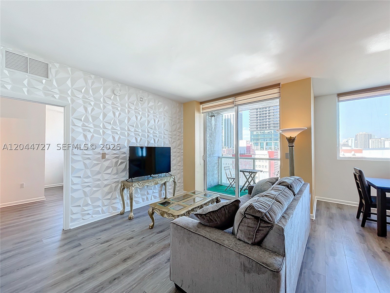 VIZCAYNE NORTH CONDO - Residential Lease