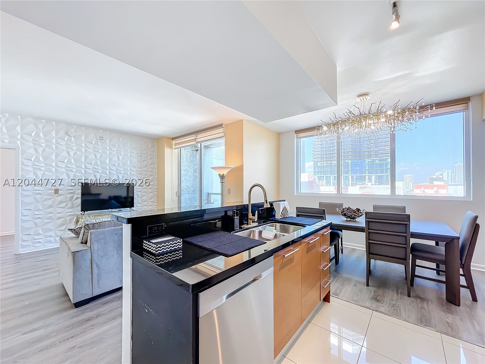 VIZCAYNE NORTH CONDO - Residential Lease