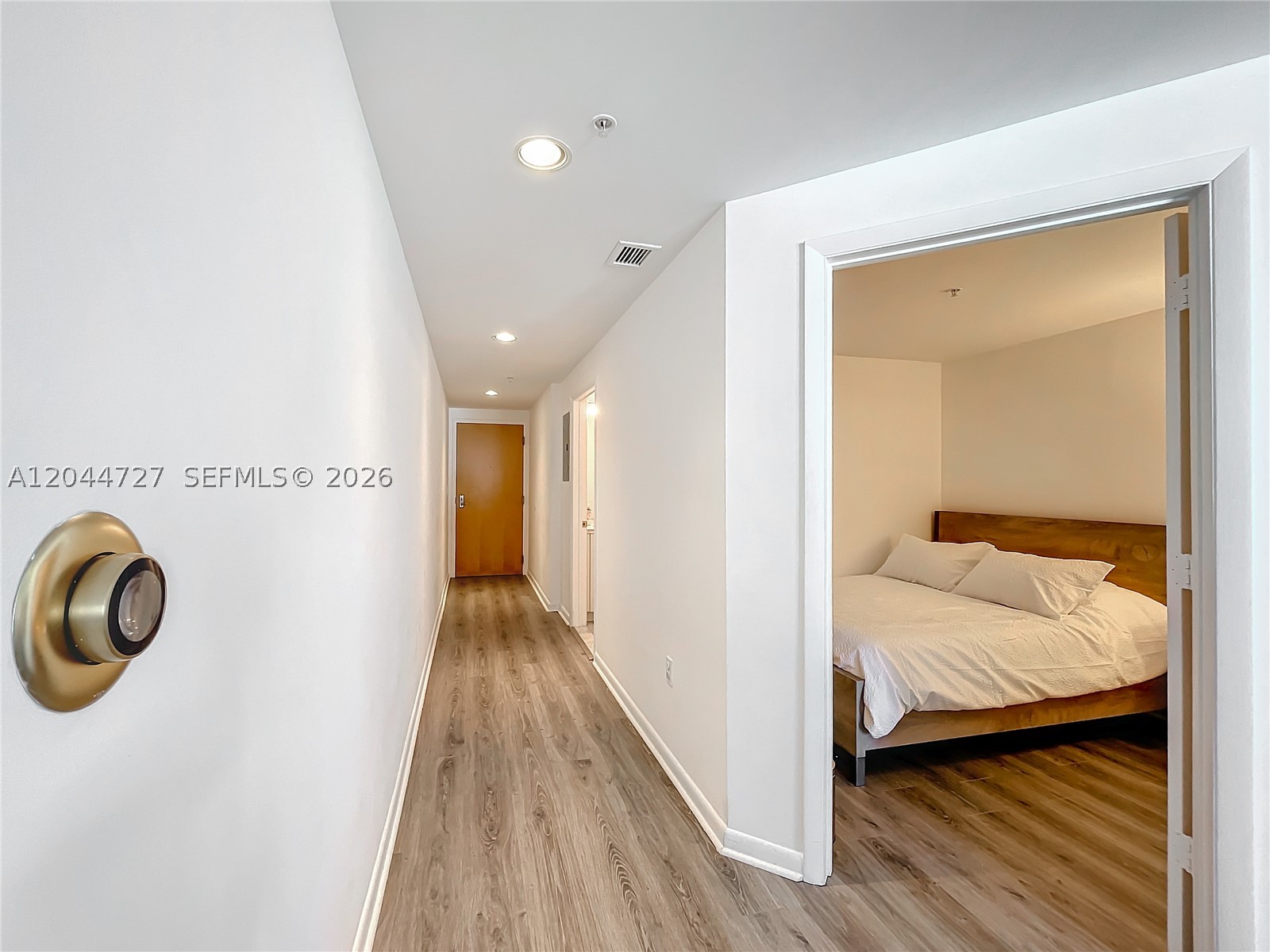 VIZCAYNE NORTH CONDO - Residential Lease