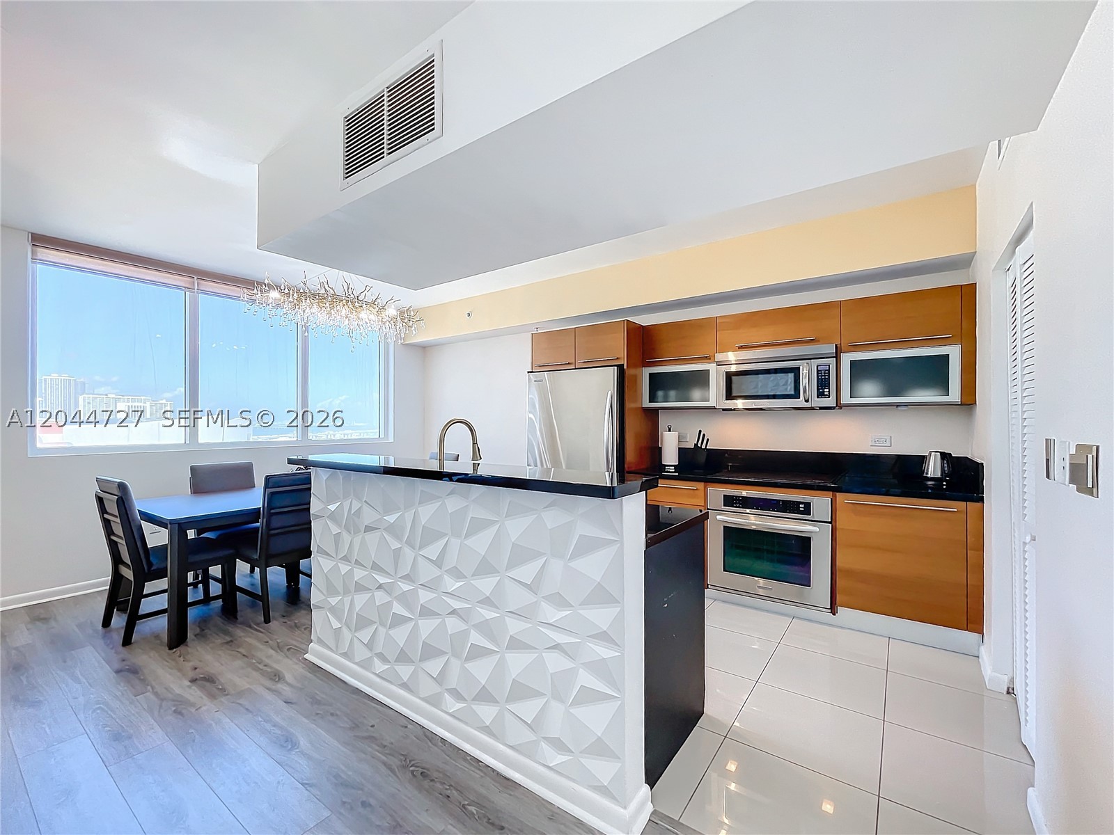 VIZCAYNE NORTH CONDO - Residential Lease
