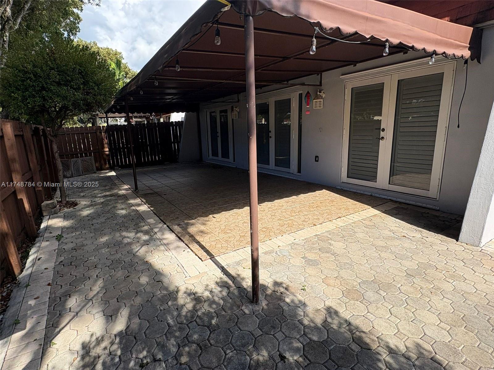 COUNTRY CLUB OF MIAMI FAI - Residential