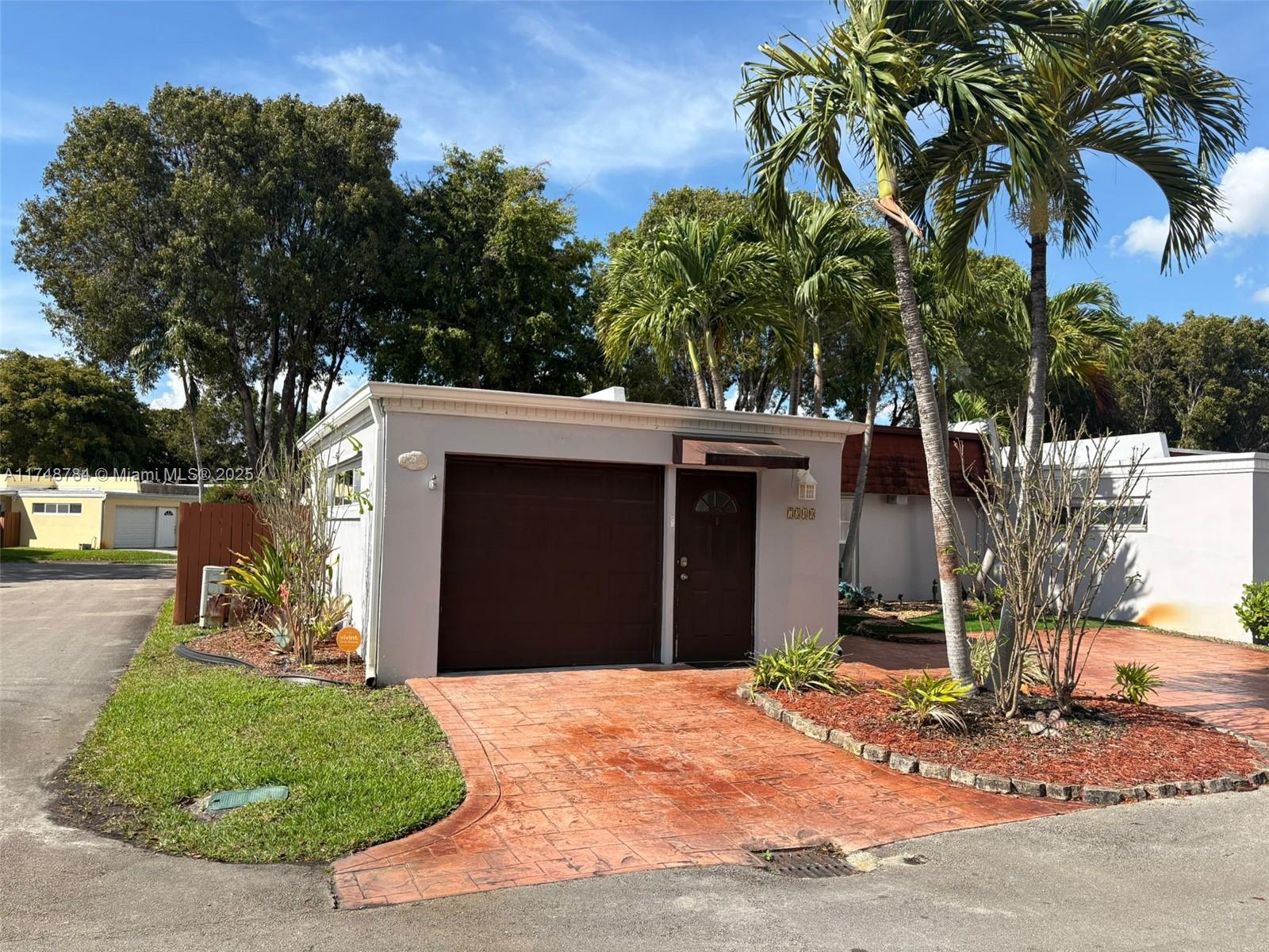 COUNTRY CLUB OF MIAMI FAI - Residential