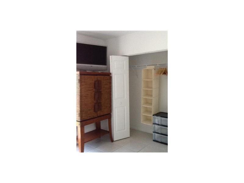 KEY ISLANDER CONDO - Residential Lease
