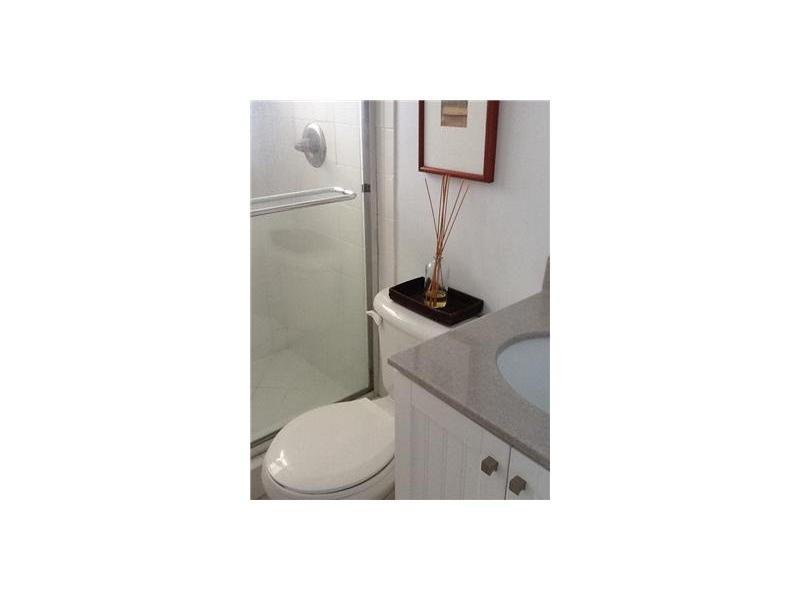 KEY ISLANDER CONDO - Residential Lease
