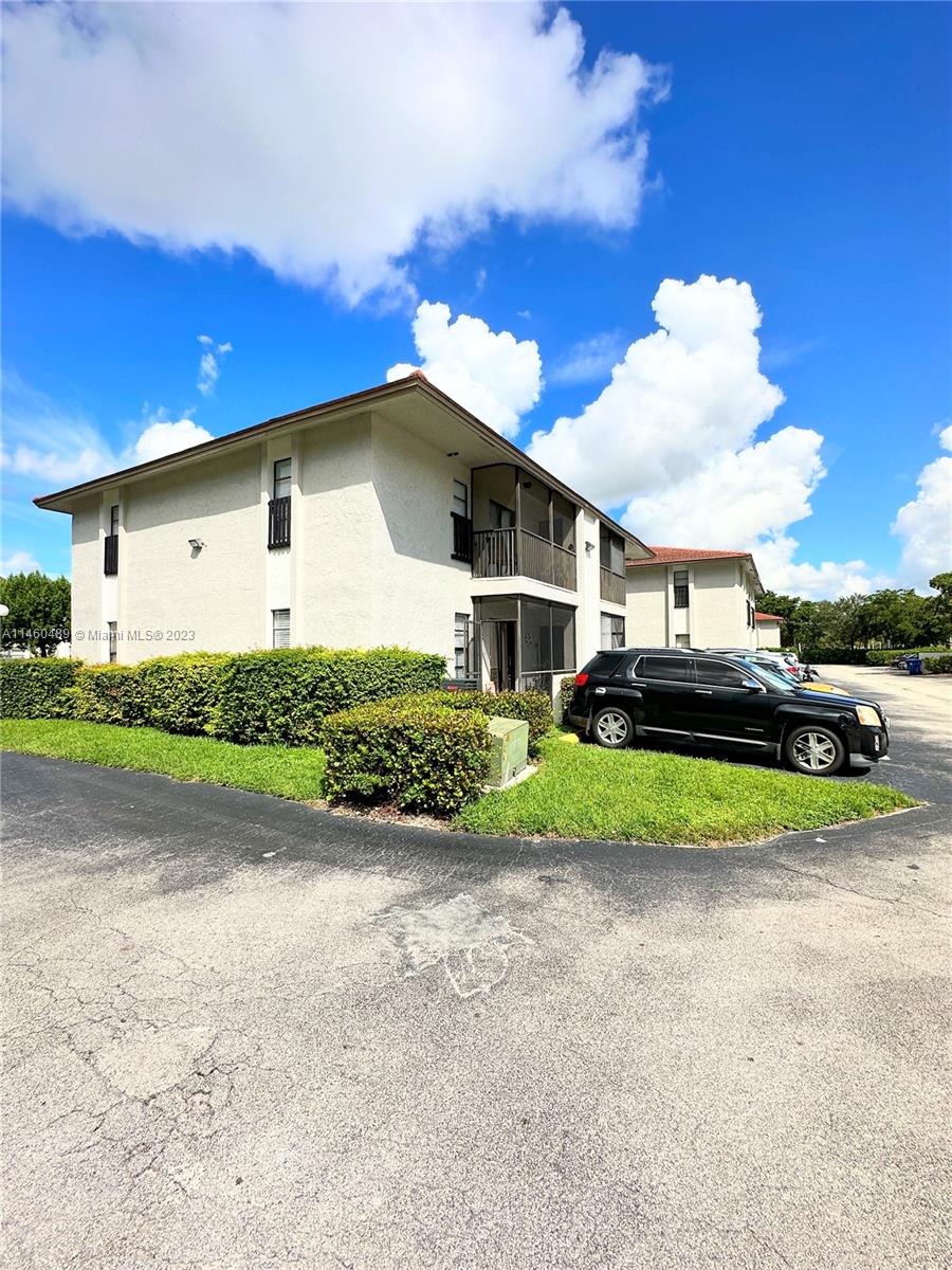 CYPRESS TRACE CONDO - Residential