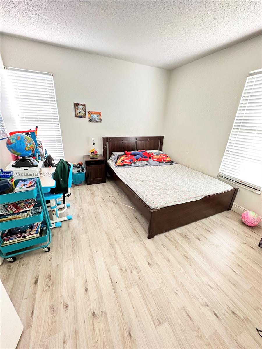 CYPRESS TRACE CONDO - Residential