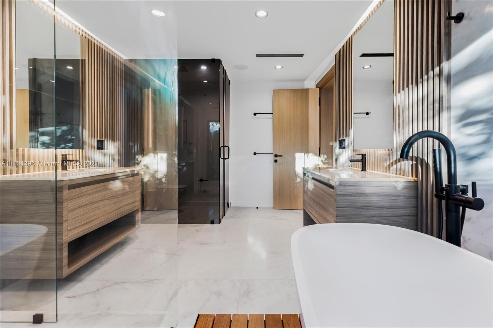 BAY HEIGHTS - Residential