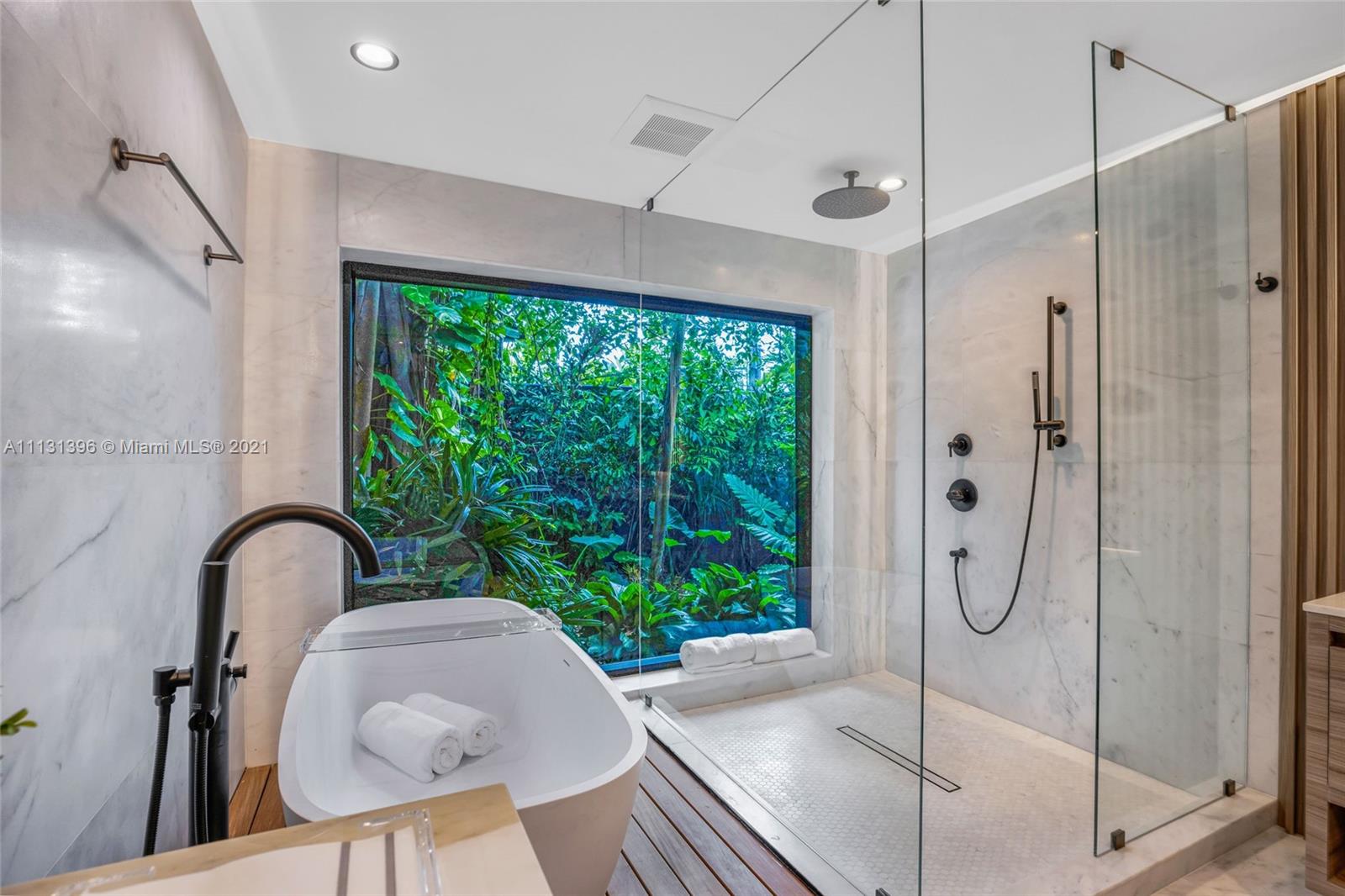 BAY HEIGHTS - Residential