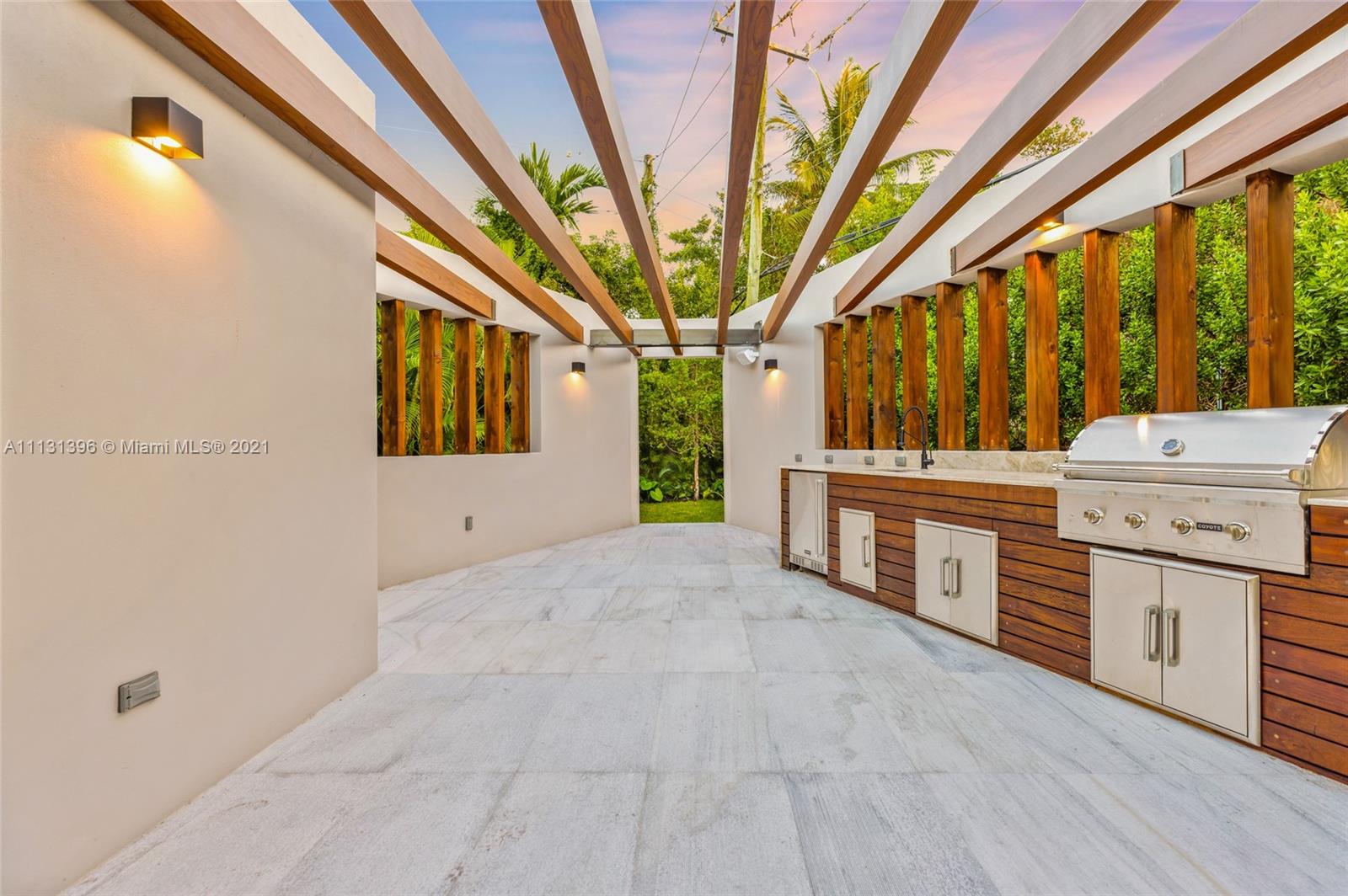 BAY HEIGHTS - Residential
