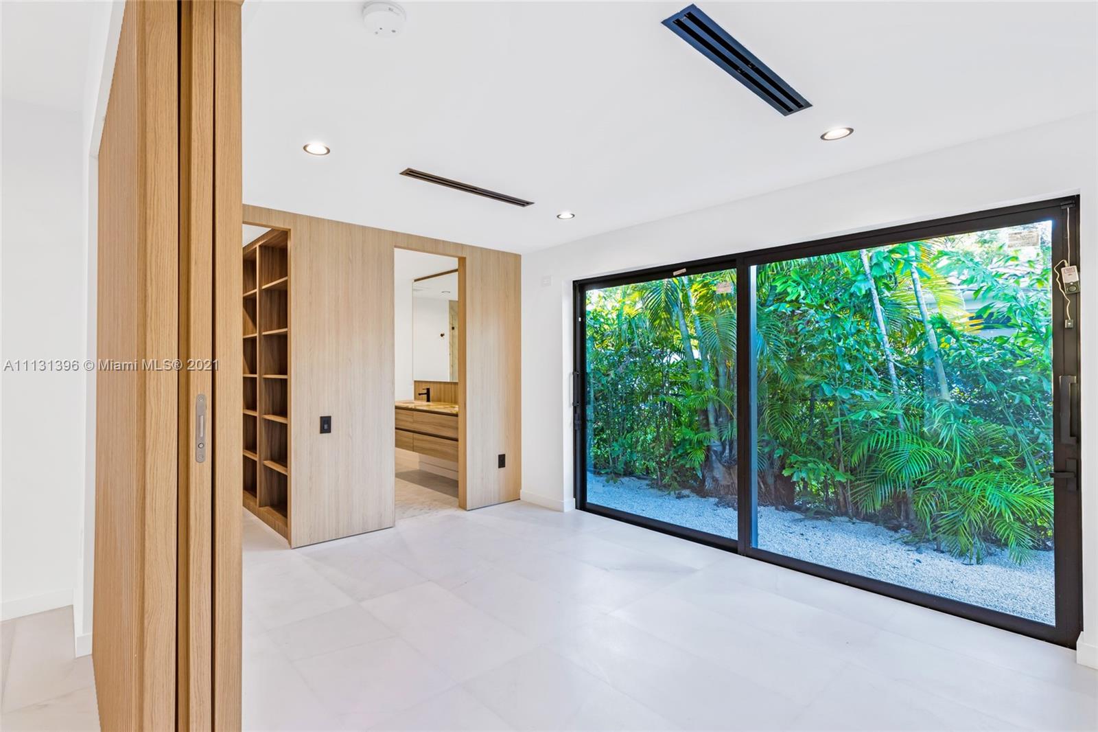 BAY HEIGHTS - Residential