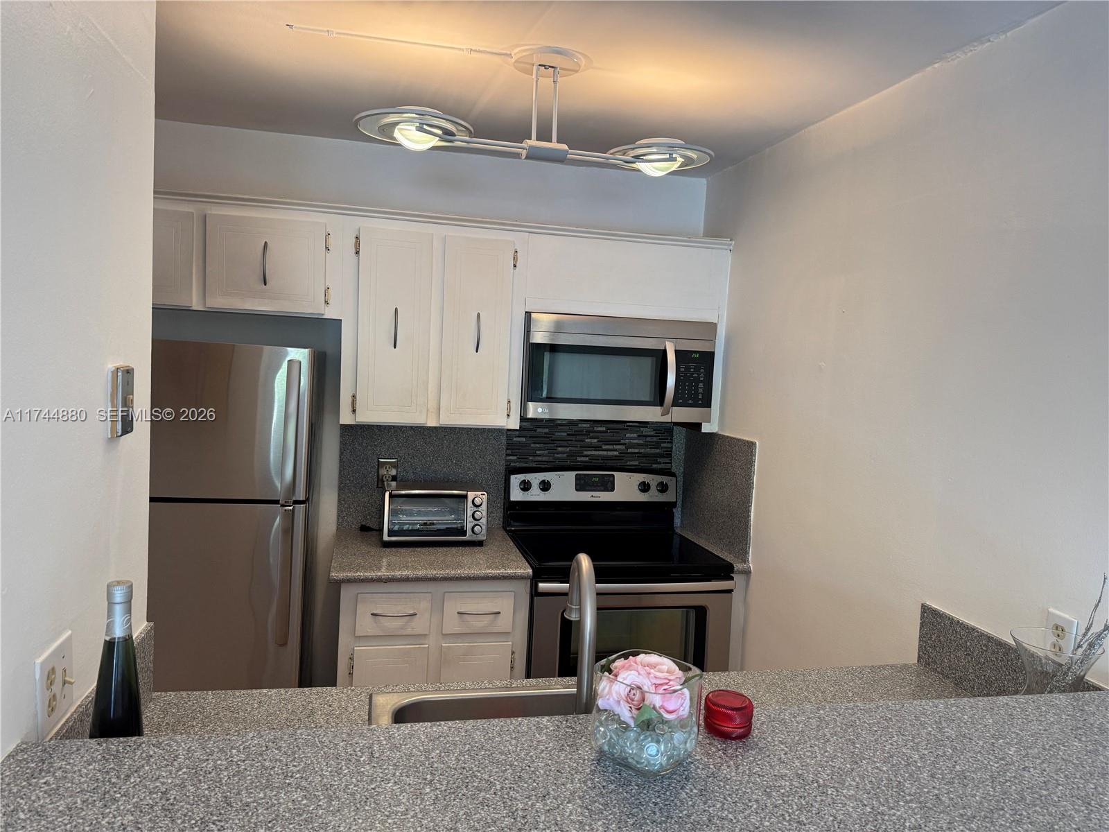 WINDWARD CONDO - Residential