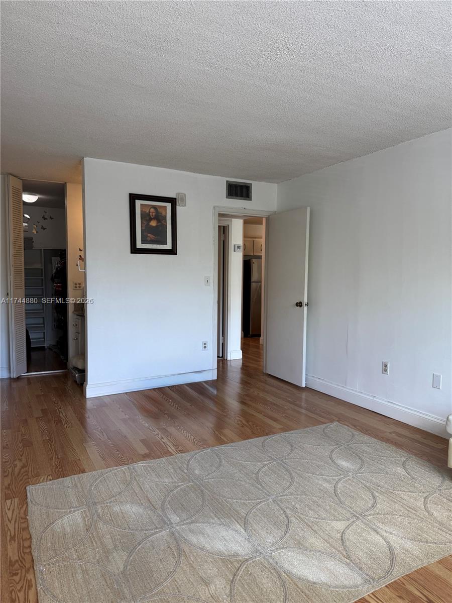 WINDWARD CONDO - Residential