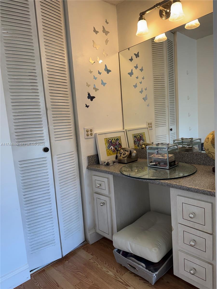 WINDWARD CONDO - Residential