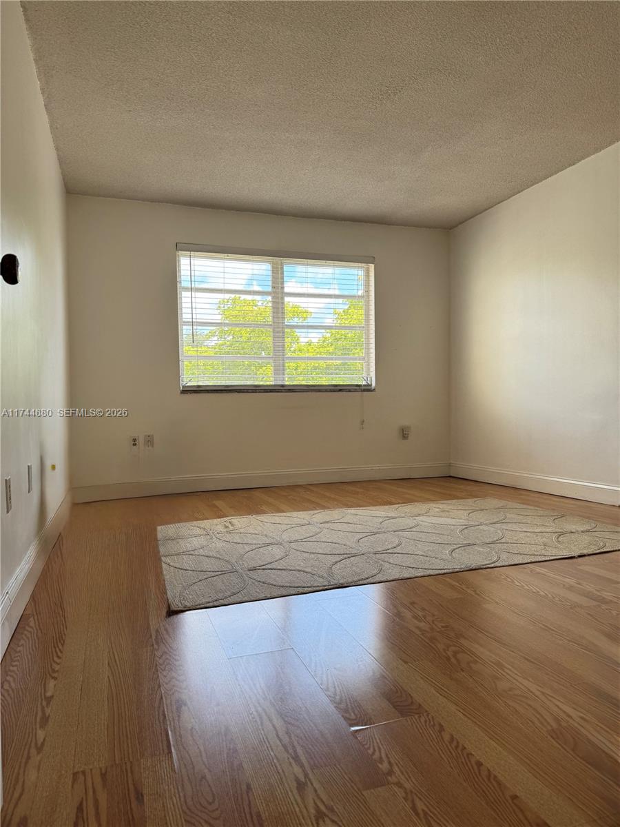 WINDWARD CONDO - Residential
