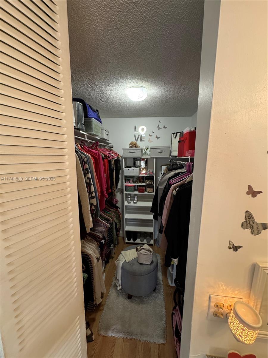 WINDWARD CONDO - Residential