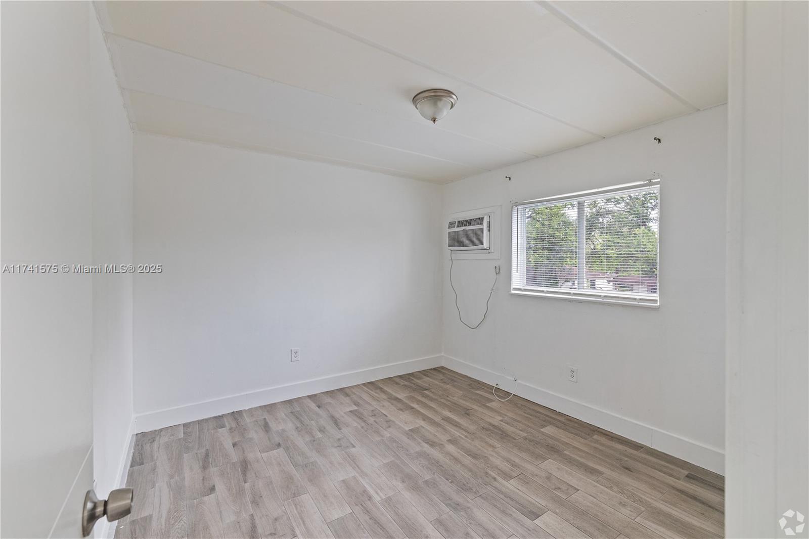 HOMECREST AMD PL - Residential Lease