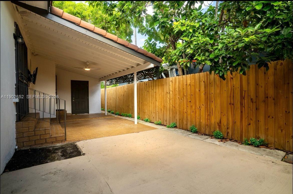 EAST SHENANDOAH - Residential Lease