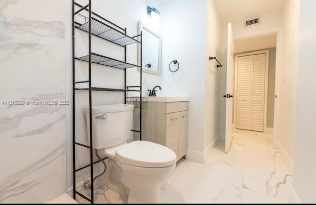 LARGO GARDENS - Residential Lease