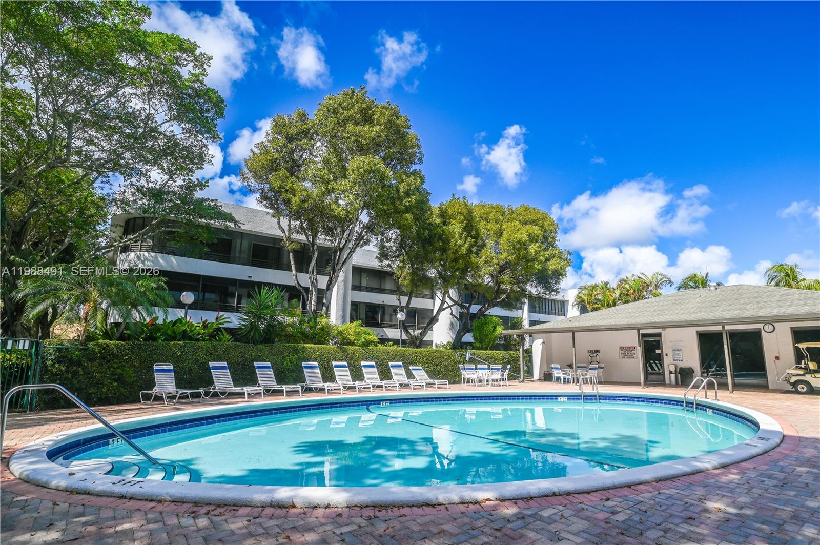 SHERIDAN BY THE BEACH CON - Residential
