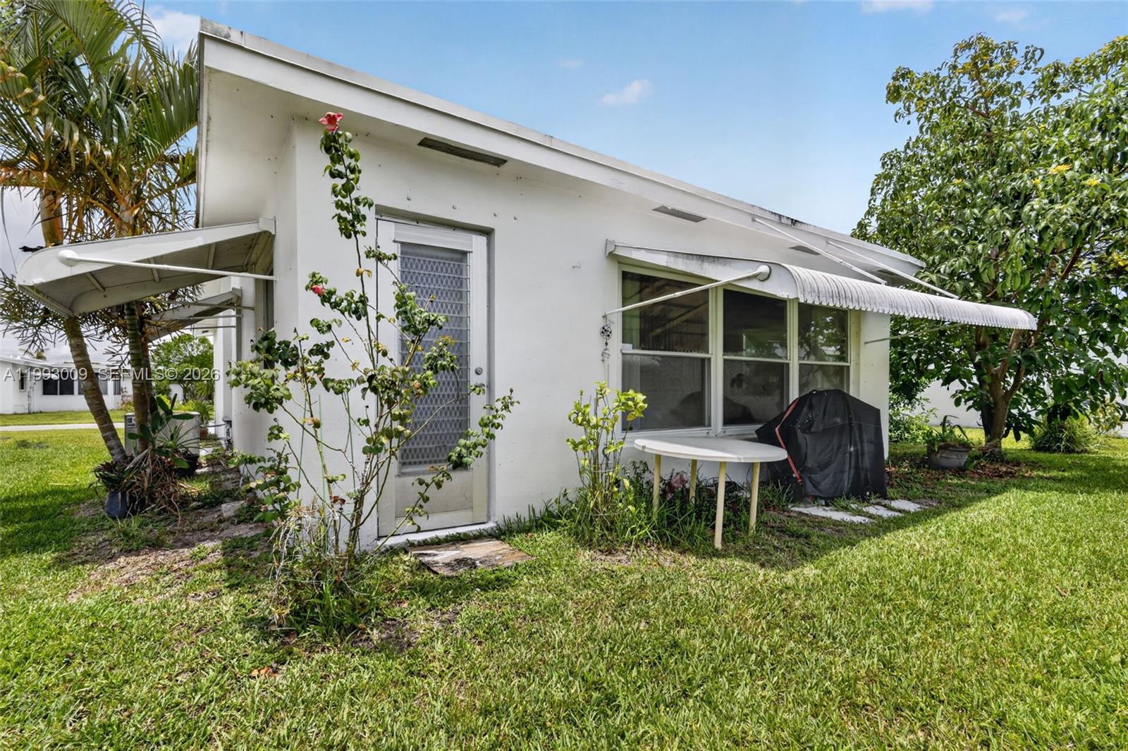PALM BEACH LEISUREVILLE R - Residential