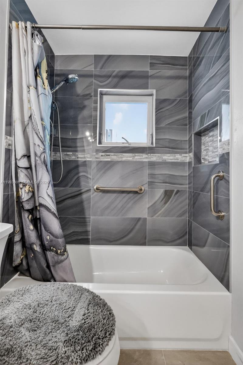 PALM BEACH LEISUREVILLE R - Residential