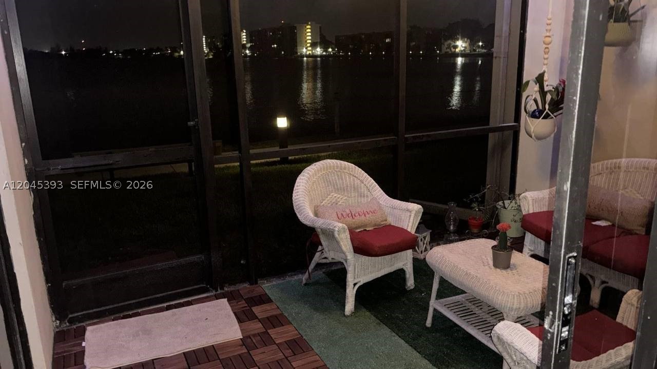 LAKE EMERALD CONDOMINIUM - Residential