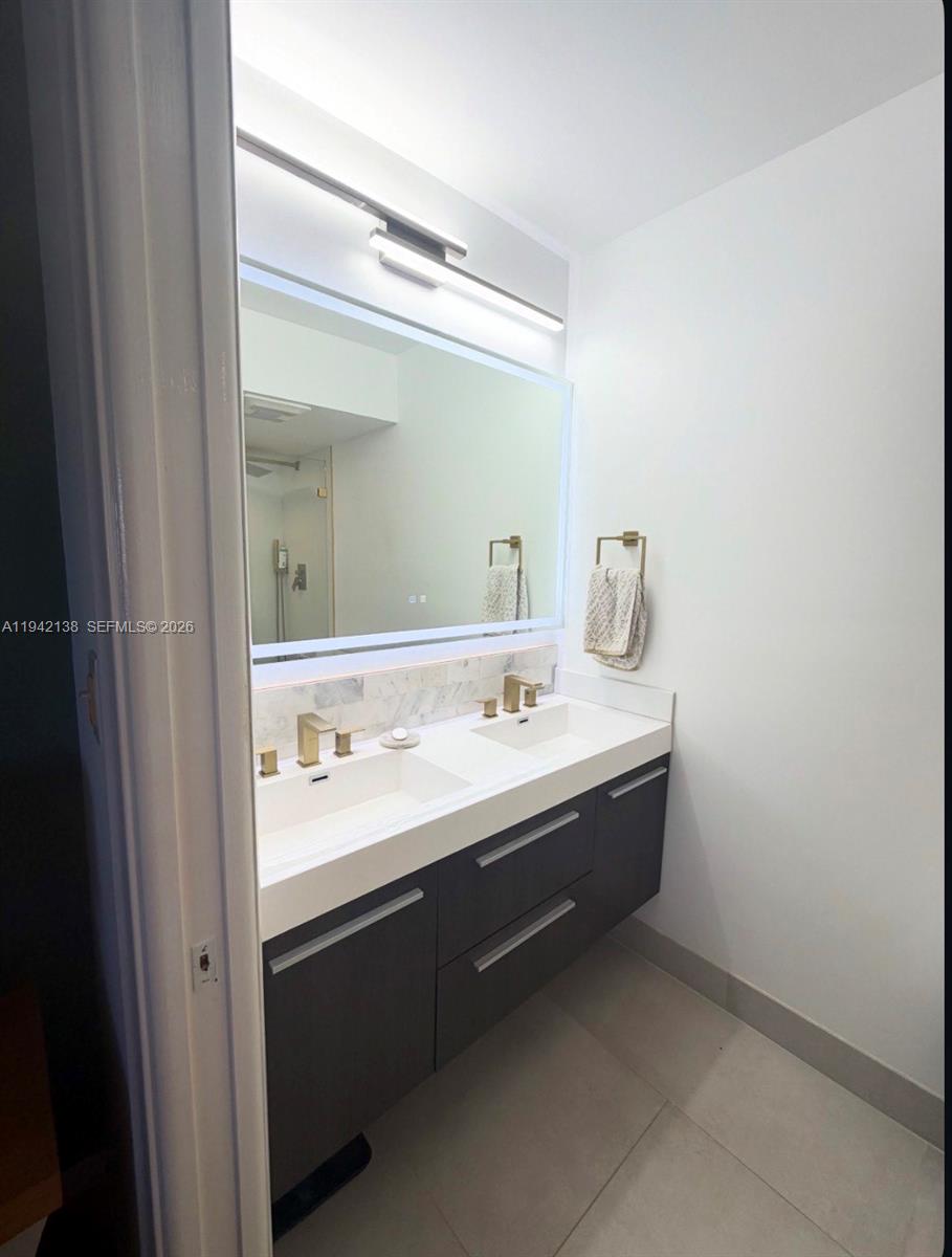 MEADOWBROOK CONDO APTS BL - Residential