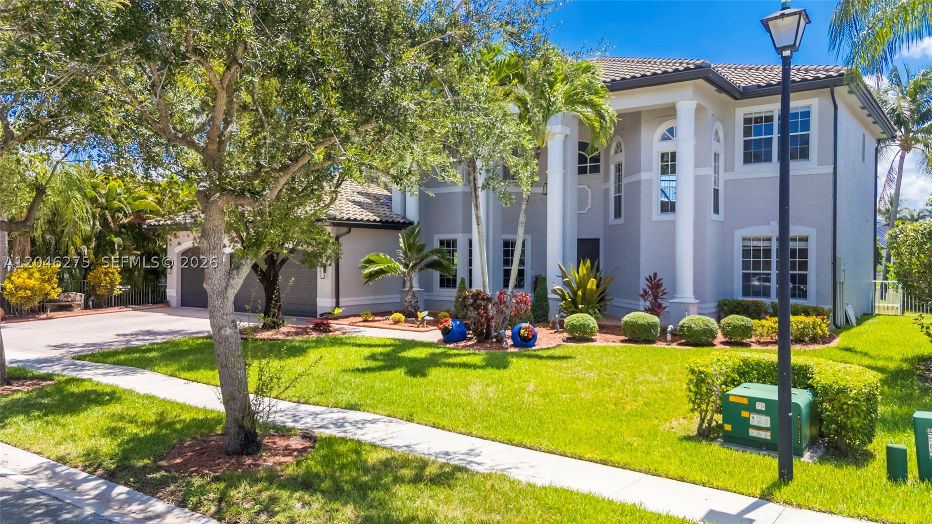 SUNSET LAKES PLAT TWO - Residential