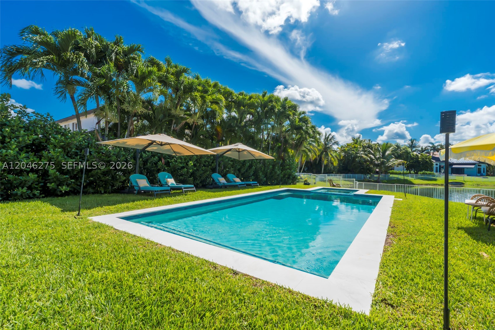 SUNSET LAKES PLAT TWO - Residential