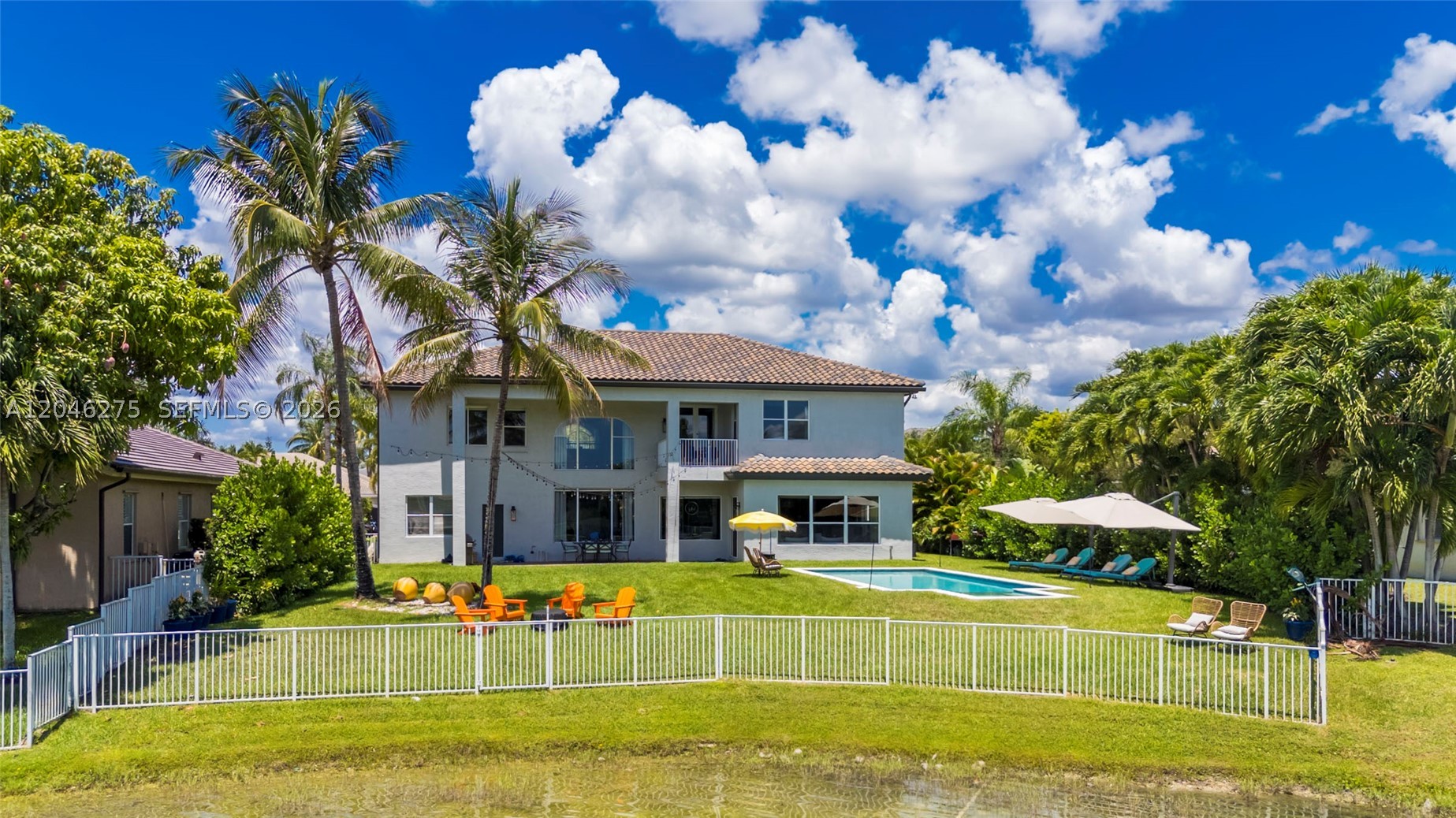 SUNSET LAKES PLAT TWO - Residential