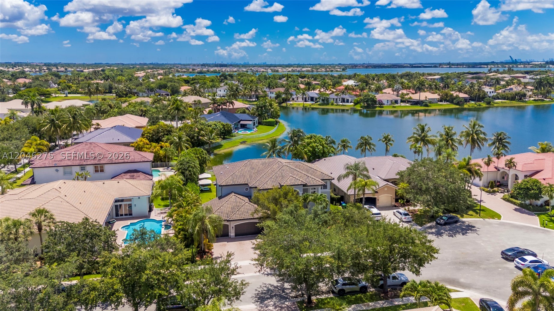 SUNSET LAKES PLAT TWO - Residential