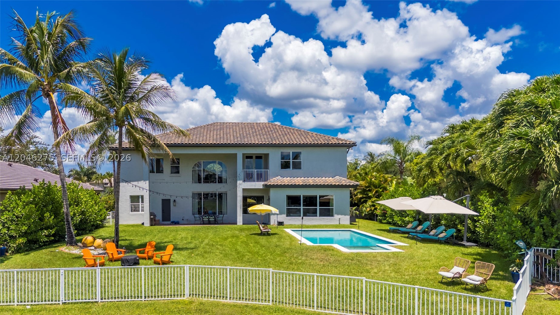 SUNSET LAKES PLAT TWO - Residential