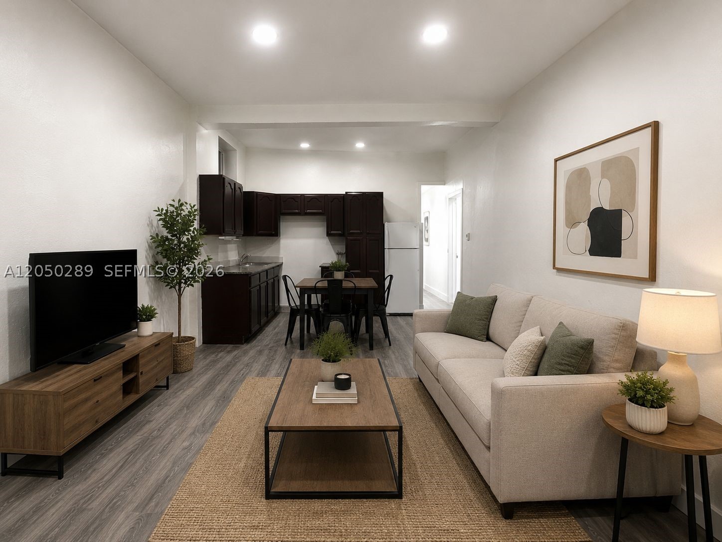LAWRENCE ESTATE LAND CO - Residential Lease
