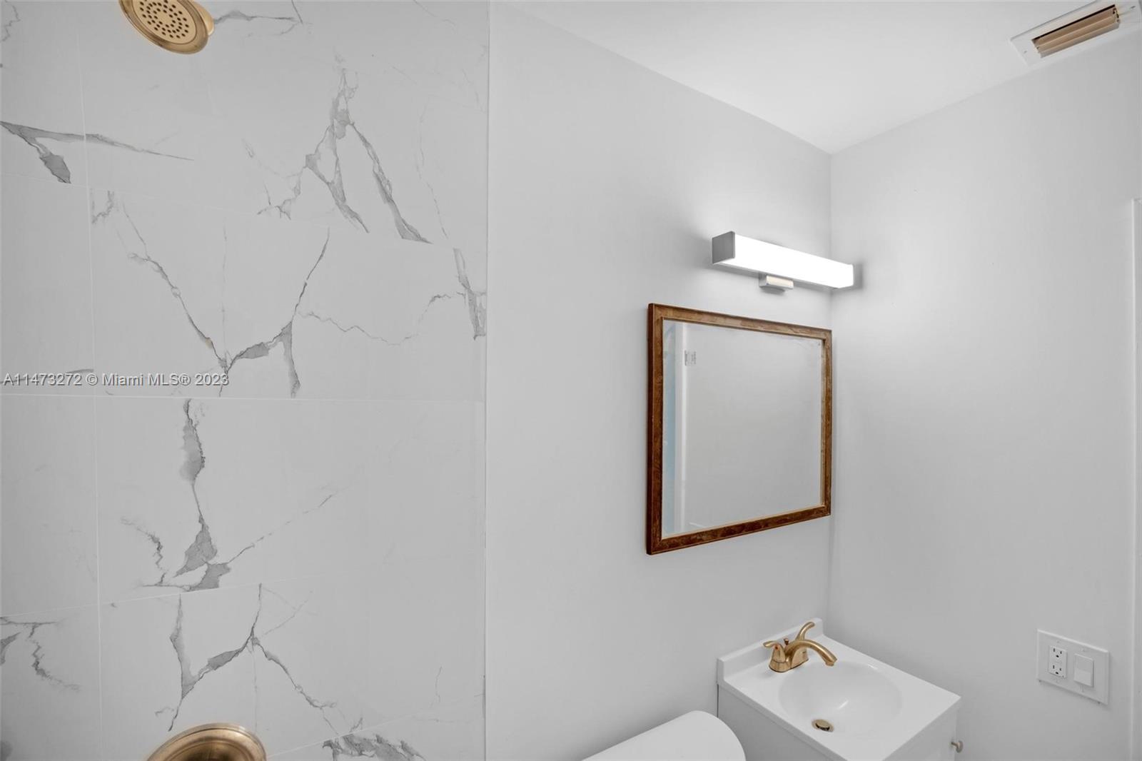GRAPELAND - Residential Lease