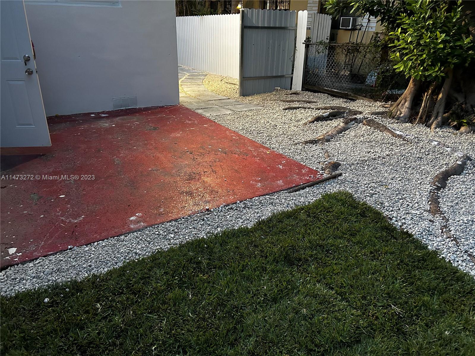 GRAPELAND - Residential Lease