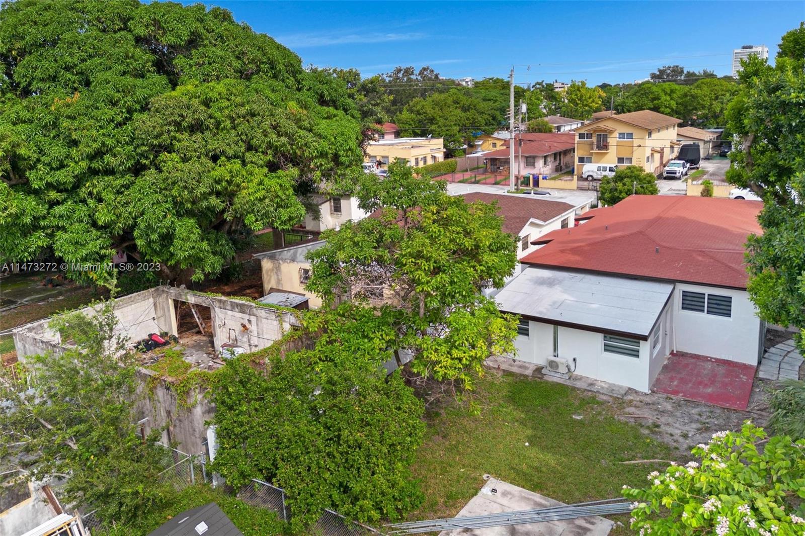 GRAPELAND - Residential Lease