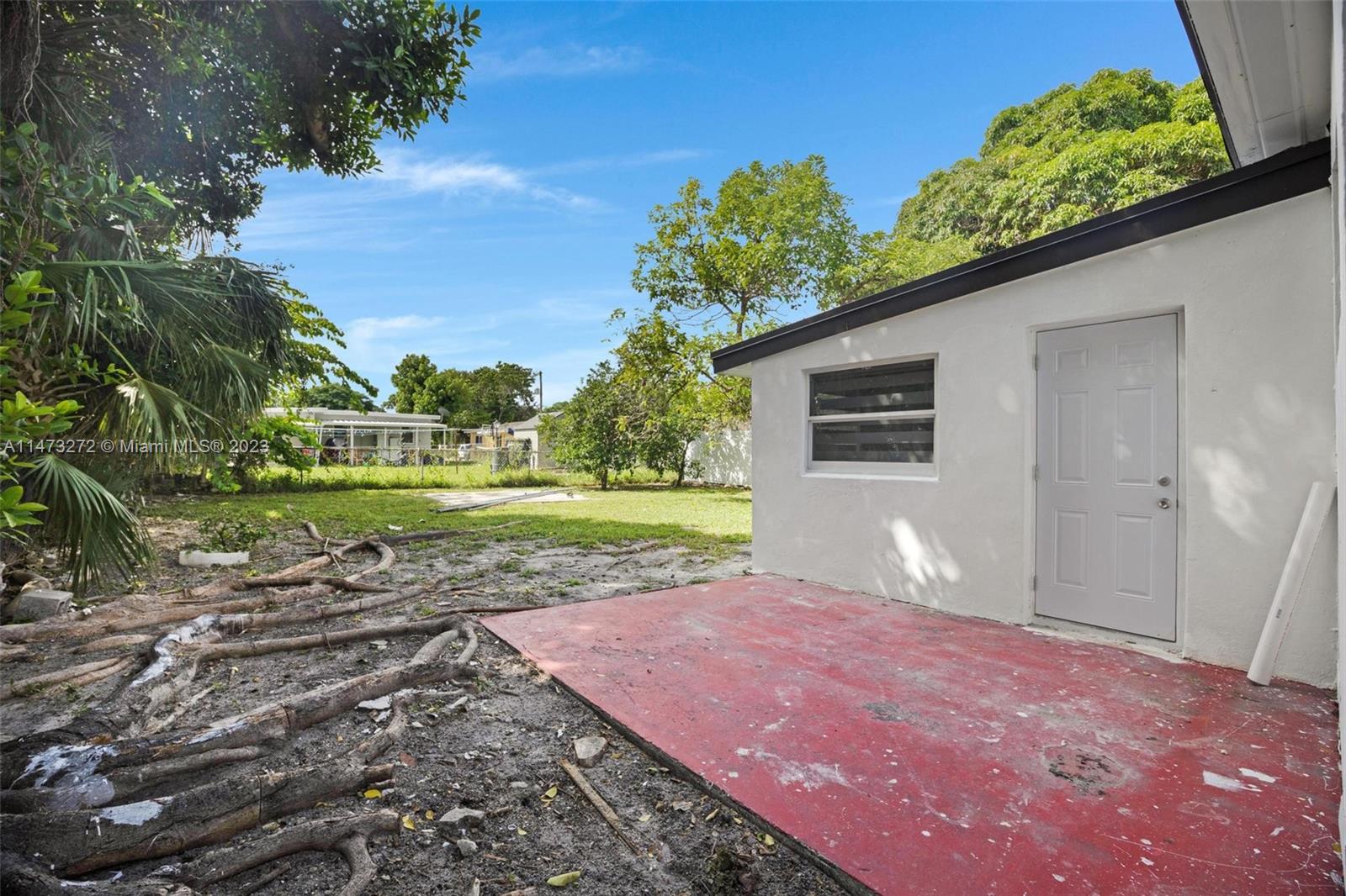 GRAPELAND - Residential Lease