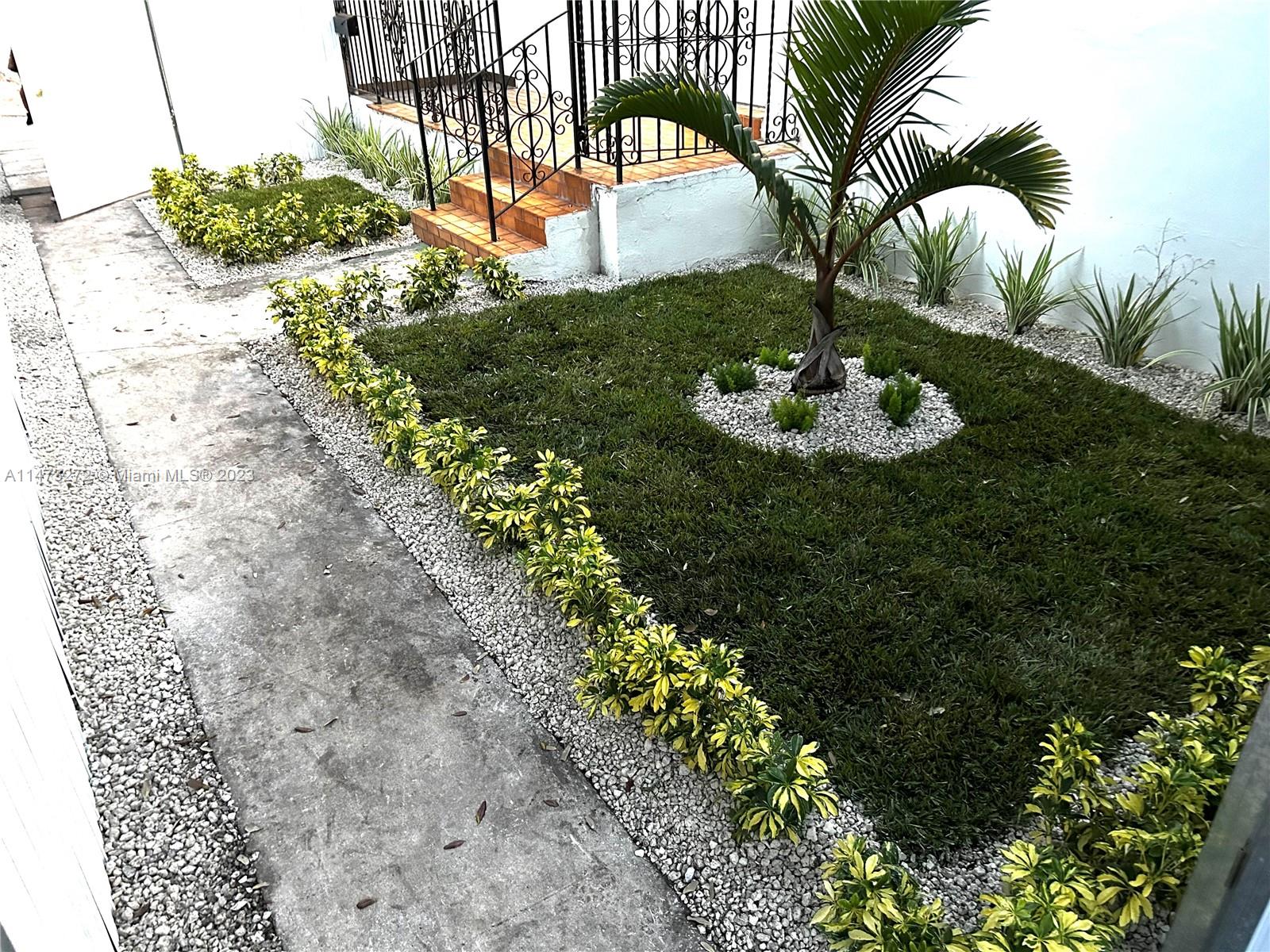 GRAPELAND - Residential Lease