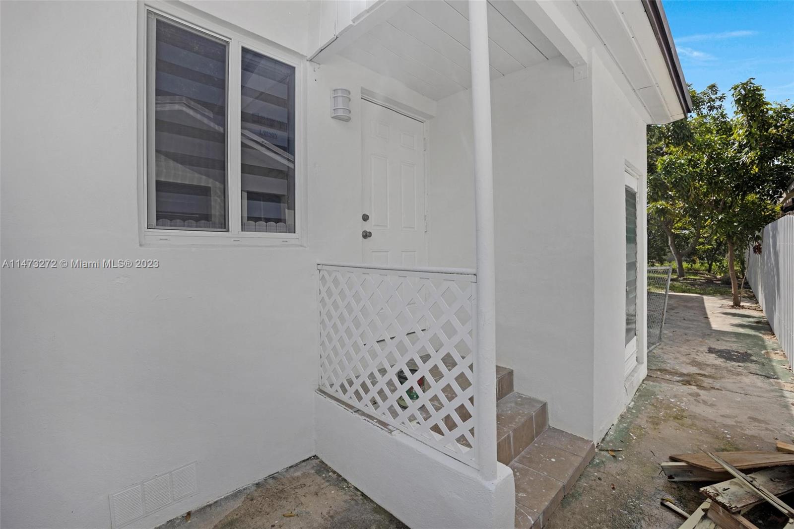 GRAPELAND - Residential Lease