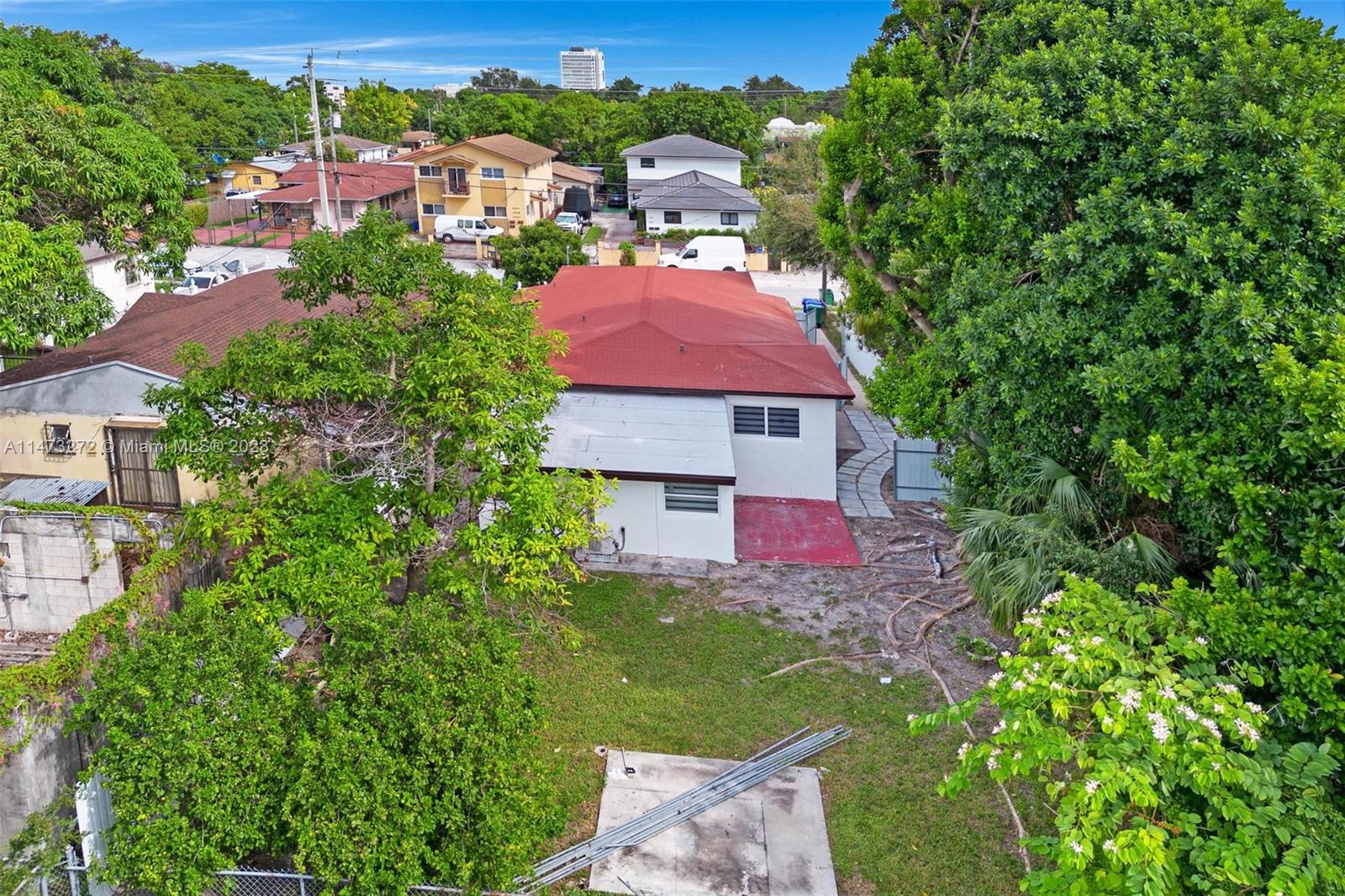 GRAPELAND - Residential Lease