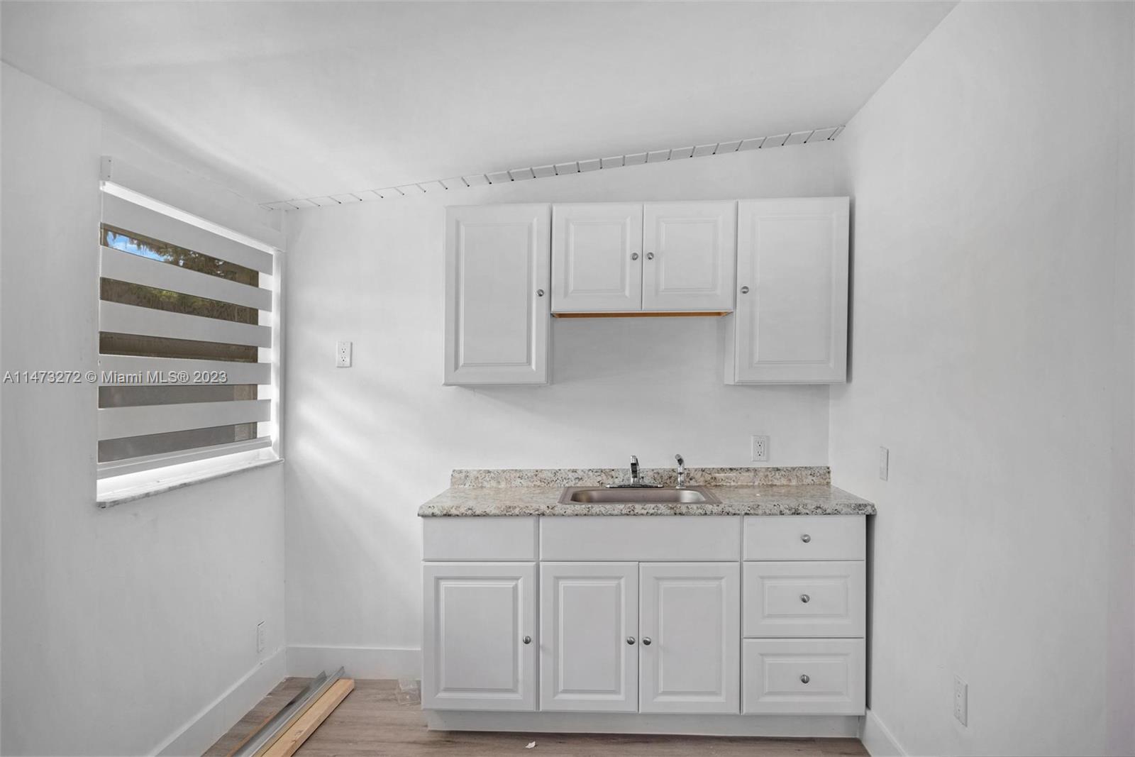 GRAPELAND - Residential Lease