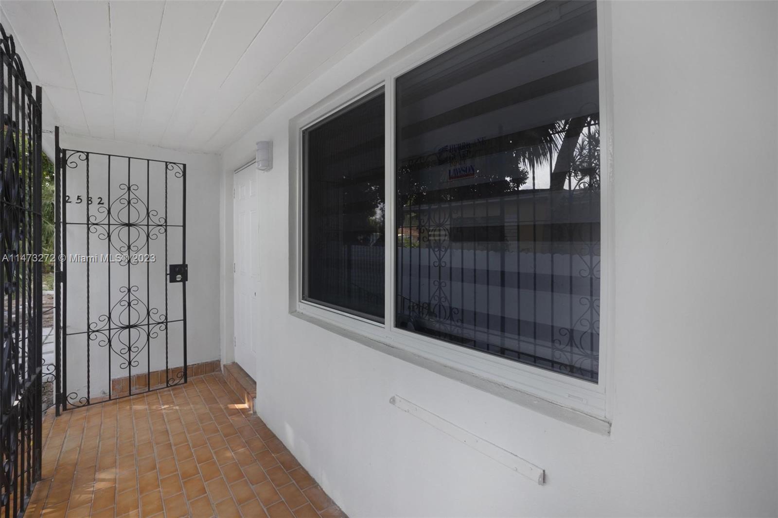 GRAPELAND - Residential Lease