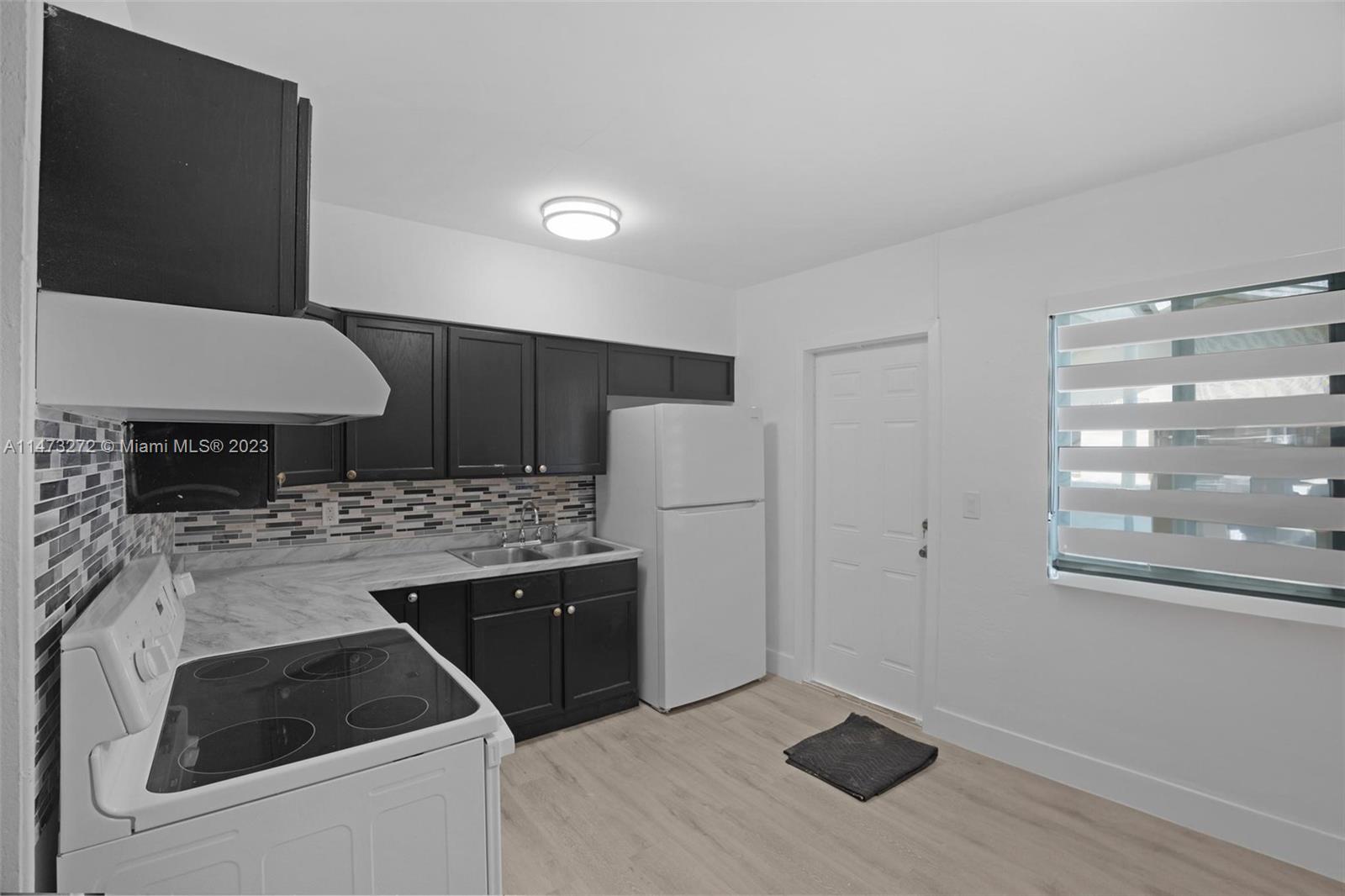GRAPELAND - Residential Lease