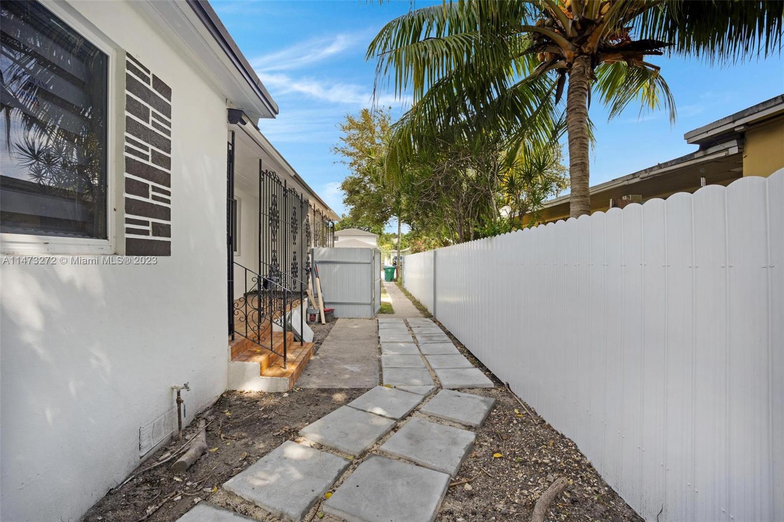 GRAPELAND - Residential Lease